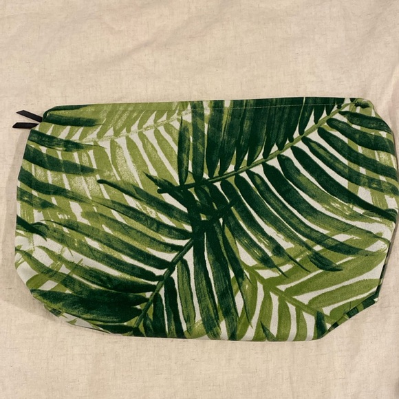 Soulucean Large Clutch with waterproof lining. - Picture 1 of 2